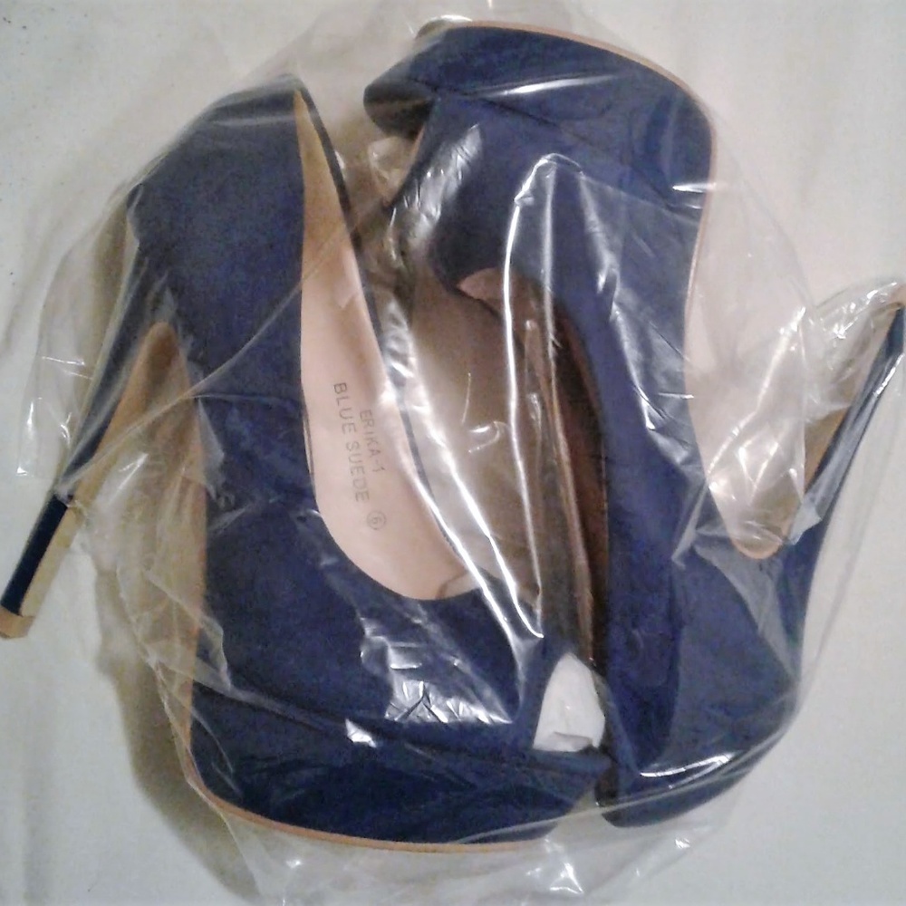 Toe Platform Heels - Picture 2 of 2
